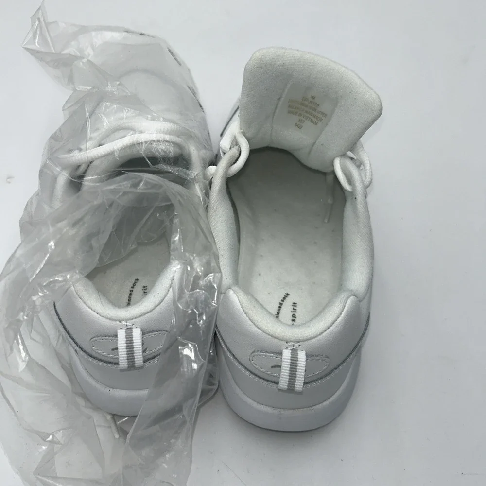 NWOT Easy Spirit Women's 9 White Leather Walking Punter Sneakers - Picture 3 of 5